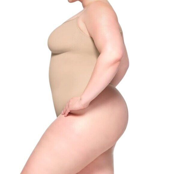 Skims Sculpting Thong Bodysuit Mica Cream S/M (US 4–10) NWOT $70 - Picture 5 of 6